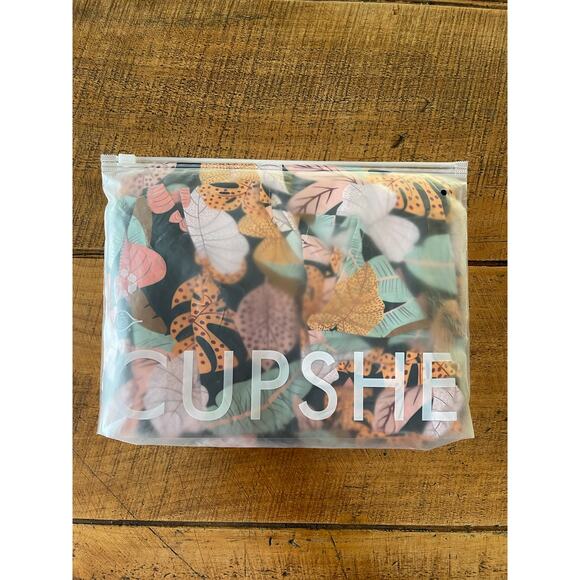 NEW Womens Cupshe Soft Tropics Short Sleeve Mini Dress Beach Vacation Floral M - Picture 6 of 6